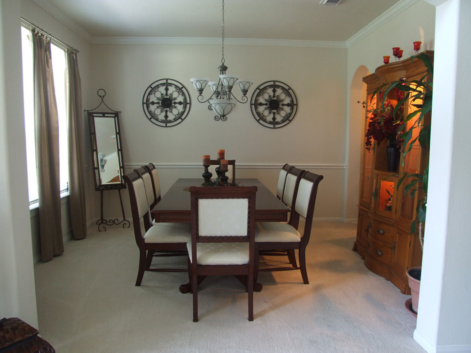 Dining room of FSBO in Houston (Kingwood)